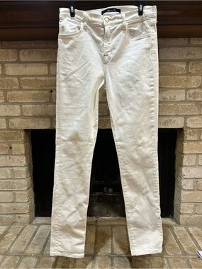 Jbrand White Slim Fit Jeans EUC